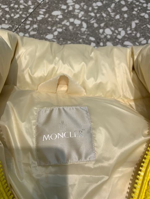 MONCLER YELLOW SUMIDO VEST - MC020