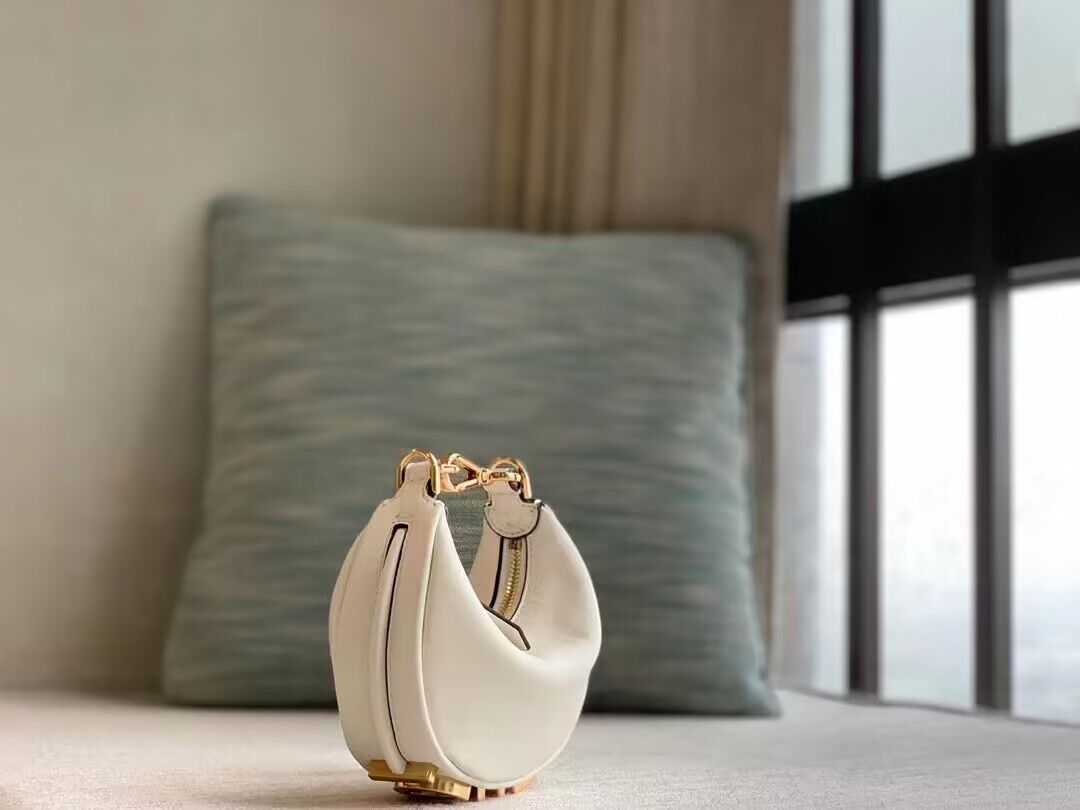 NANO FENDYGRAPHY WHITE LEATHER CHARM