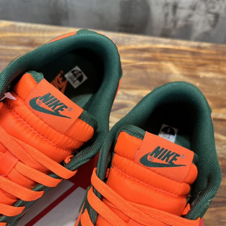 NIKE DUNK LOW MIAMI HURRICANES - NSN021
