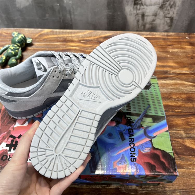 NIKE SB DUNK LOW 'LONDON' - NSN006