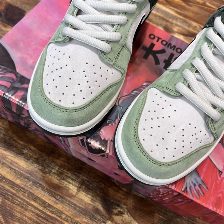 NIKE SB DUNK LOW SNEAKER - NSN005