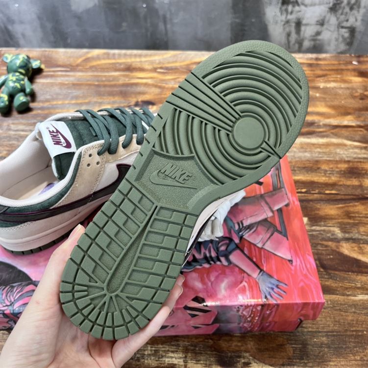 NIKE SB DUNK LOW SNEAKER - NSN012