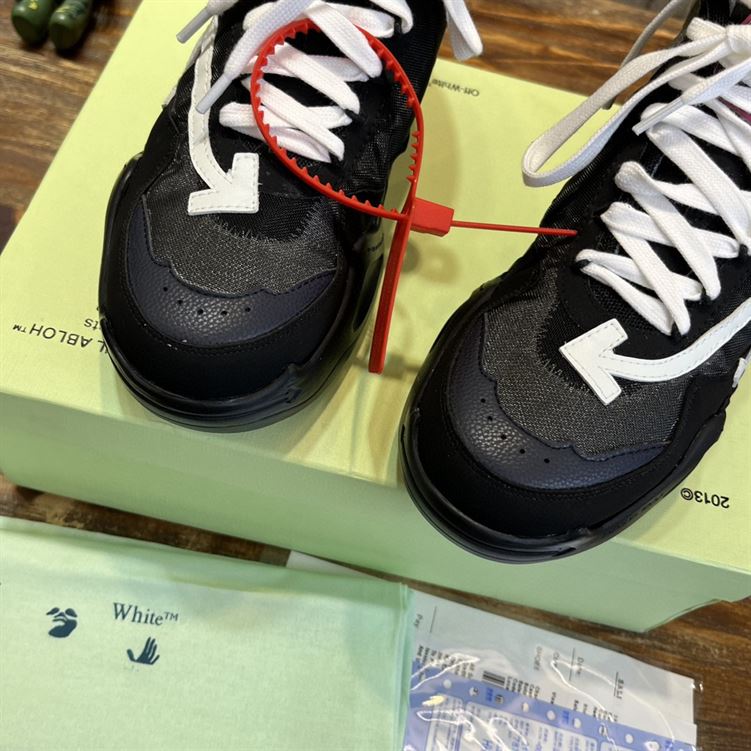 OFF-WHITE ODSY 1000 SNEAKERS - OFW046