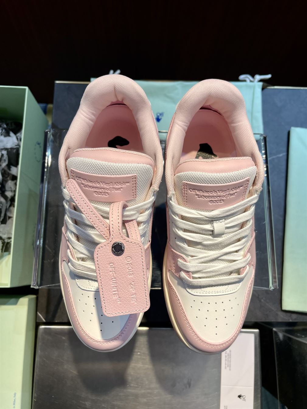 OFF-WHITE OUT OF OFFICE OOO BLACK WHITE PINK - OFW026