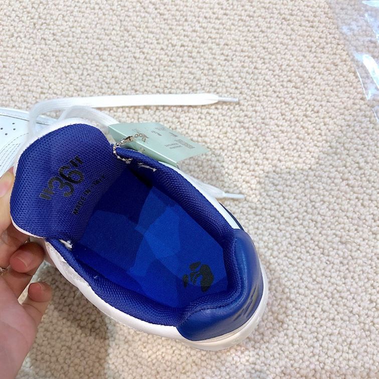 OFF-WHITE OUT OF OFFICE "OOO" SNEAKERS - OFW002