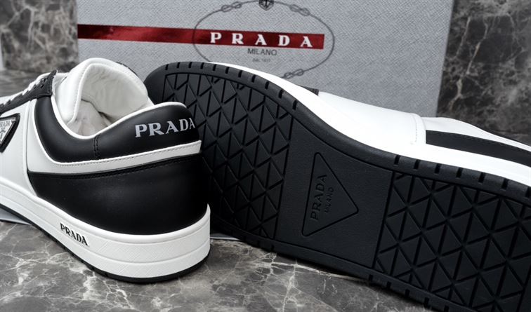 PRADA DOWNTOWN LEATHER SNEAKERS - PRS069