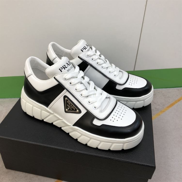 PRADA LEATHER SNEAKERS - PRS016