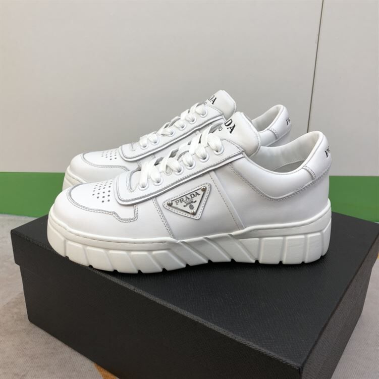 PRADA LEATHER SNEAKERS - PRS017
