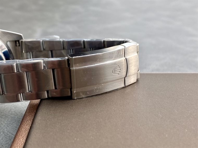 ROLEX OYSTER PERPETUAL 41MM