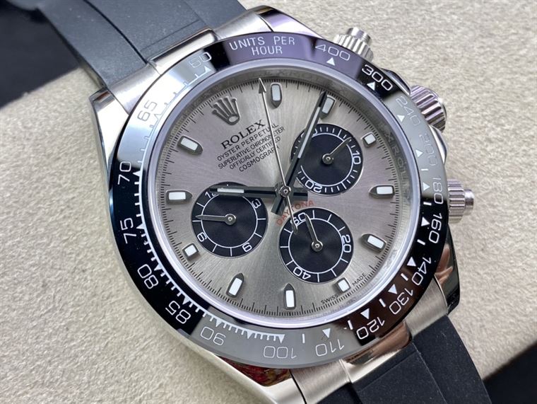 ROLEX OYSTER PERPETUAL SUPERLATIVE CHRONOMETER OFFICIALLY CERTIFIED