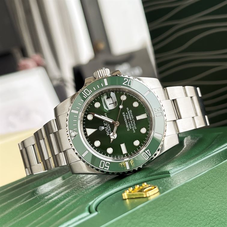 ROLEX SUBMARINER DATE