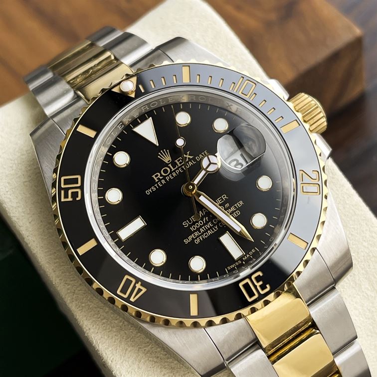 ROLEX SUBMARINER DATE GOLD