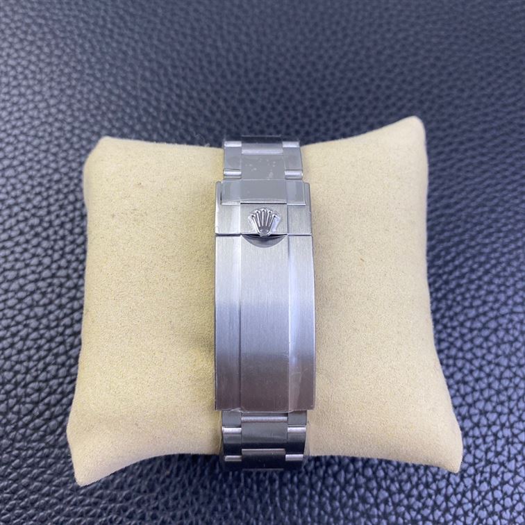 ROLEX SUBMARINER DATE WATCH