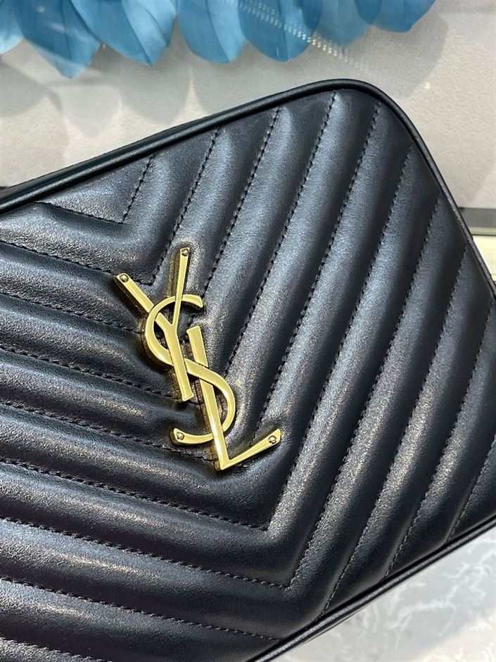 YSL LOU CAMERA BAG IN QUILTED LEATHER