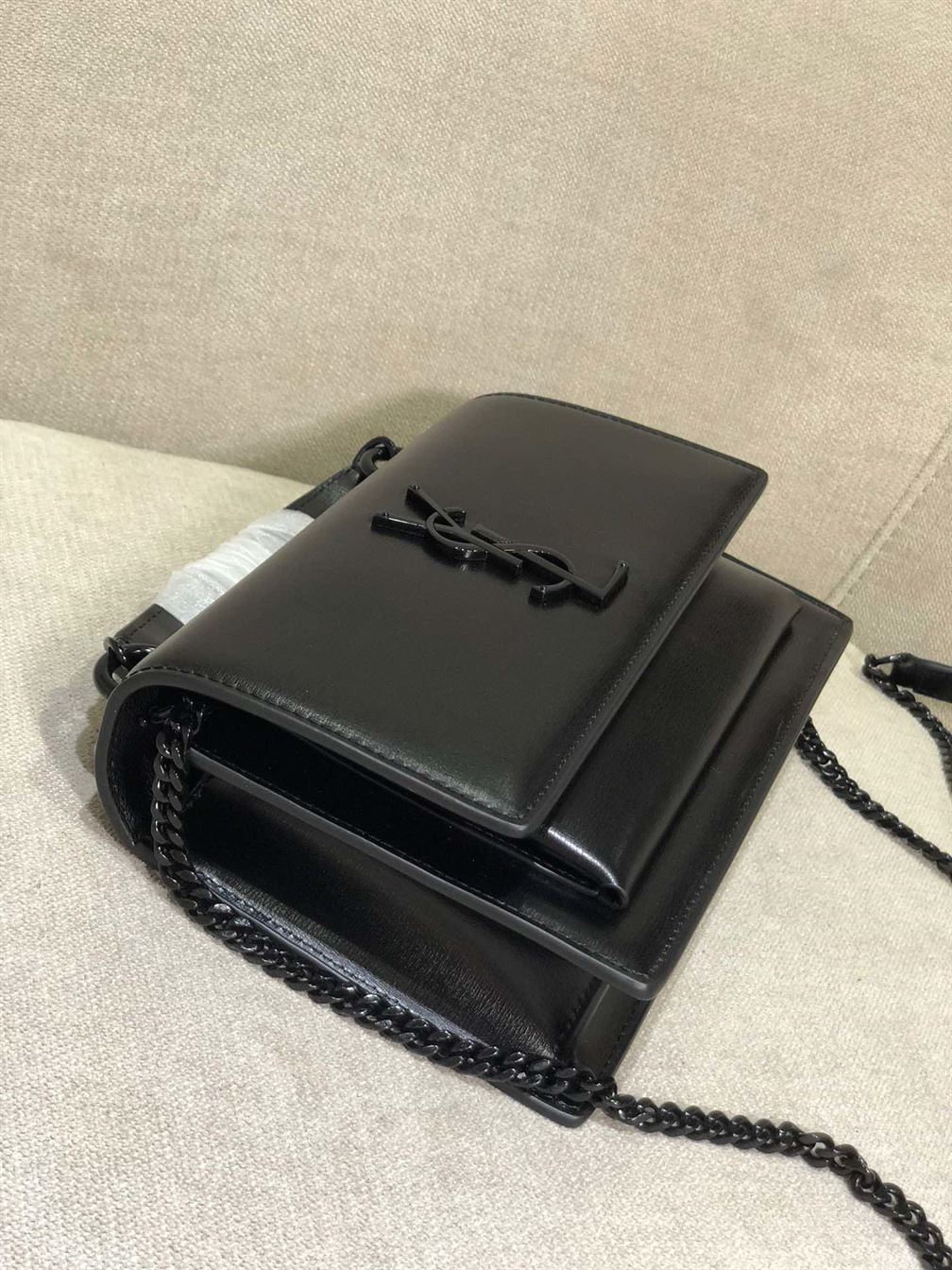 YSL SUNSET CHAIN WALLET IN SMOOTH LEATHER