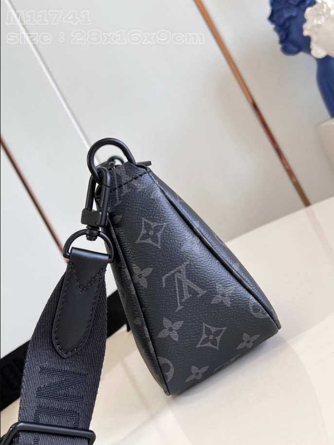 Louis Vuitton Montsouris Wearable Black Wallet