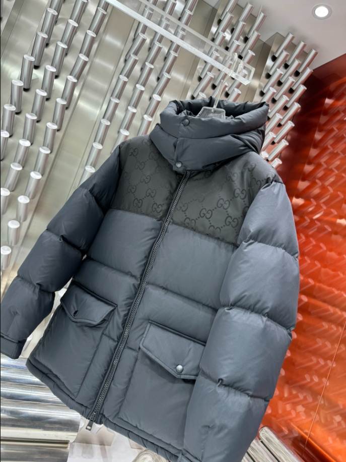 GUCCI Puffer Black Coat - GCJ049