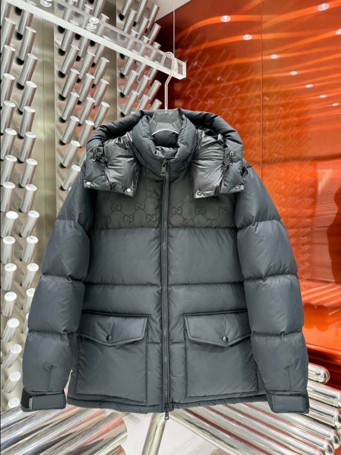 GUCCI Puffer Black Coat - GCJ049