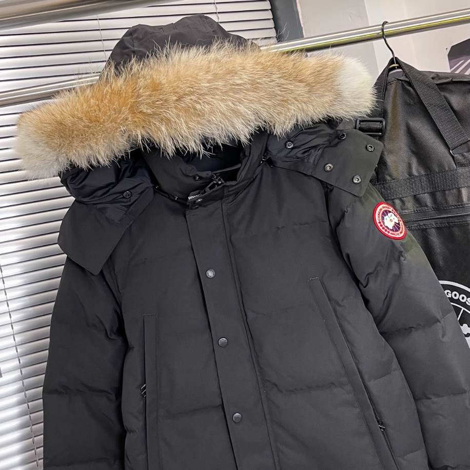 Canada Goose Black Wyndham Parka Jacket - CN37