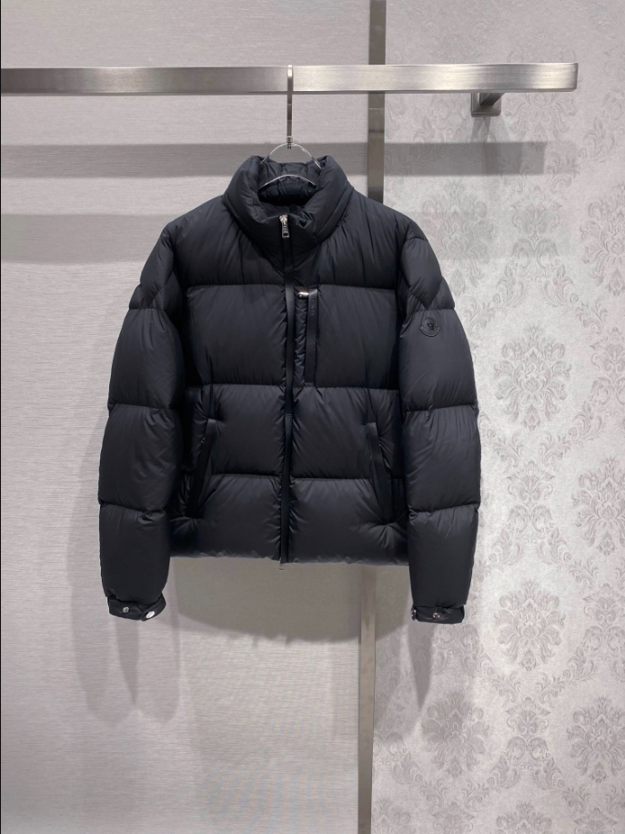MONCLER Winter Puffer Black Coat - MC145