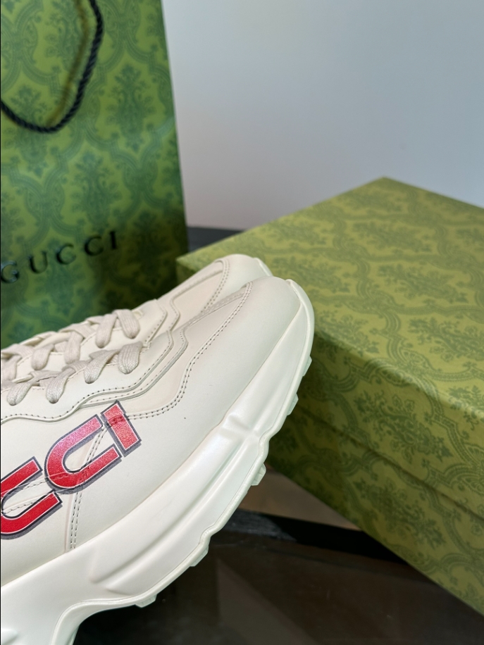 Gucci Ivory Leather Trainers In Neutrals Sneaker - GCC174