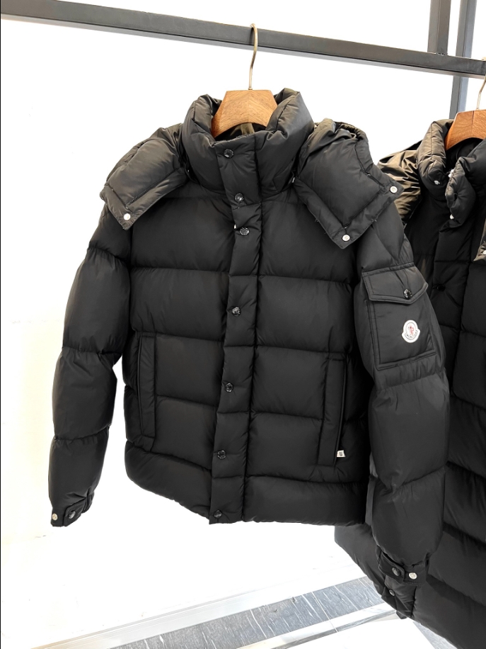 MONCLER Logo-Appliquéd Quilted Hooded Down Coat - MC146