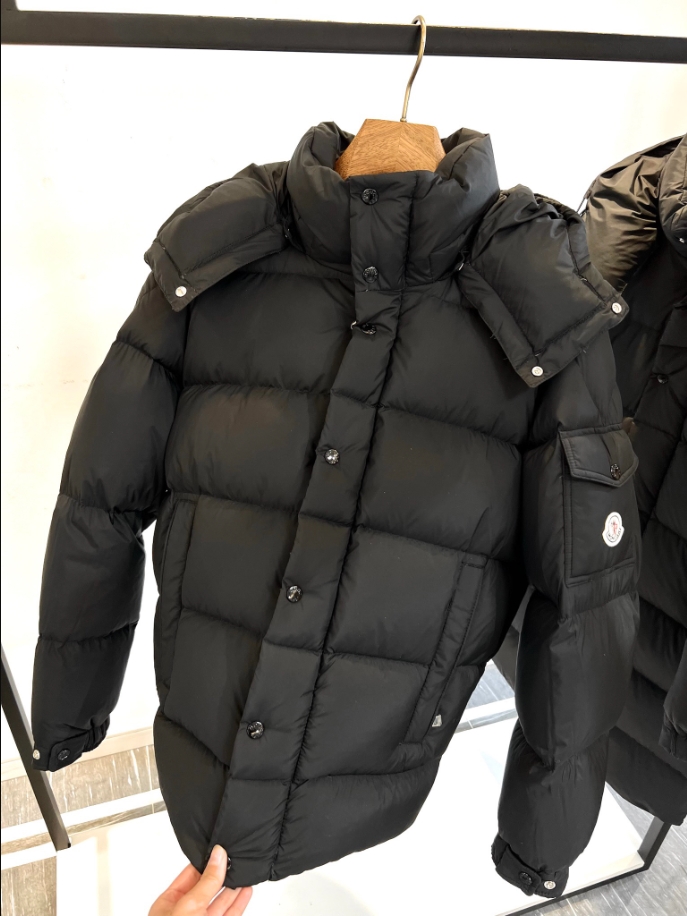 MONCLER Logo-Appliquéd Quilted Hooded Down Coat - MC146