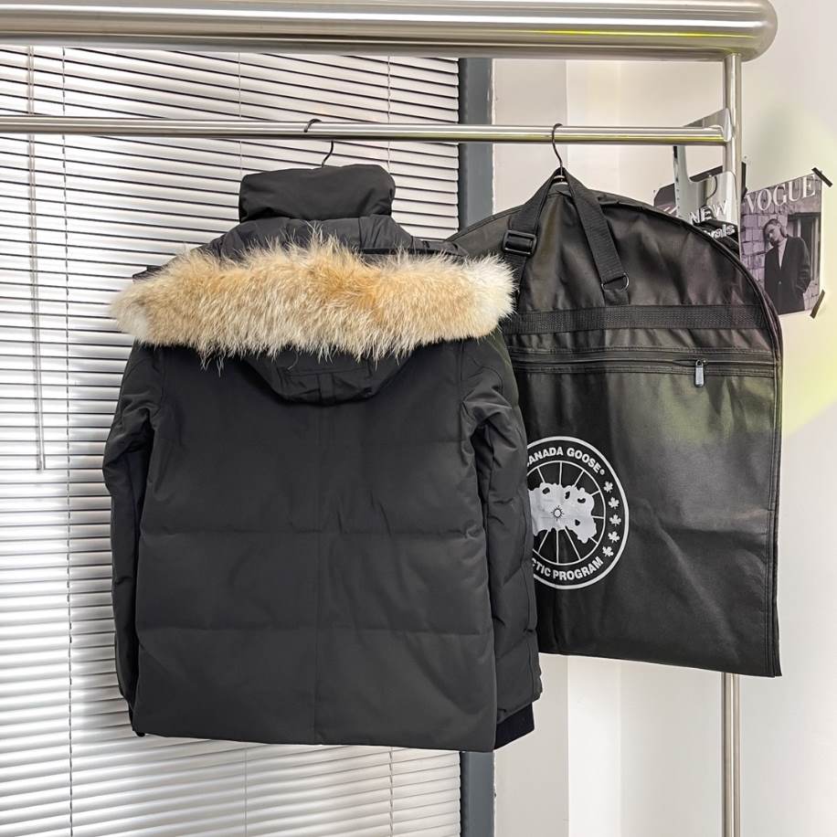 Canada Goose Black Wyndham Parka Jacket - CN37
