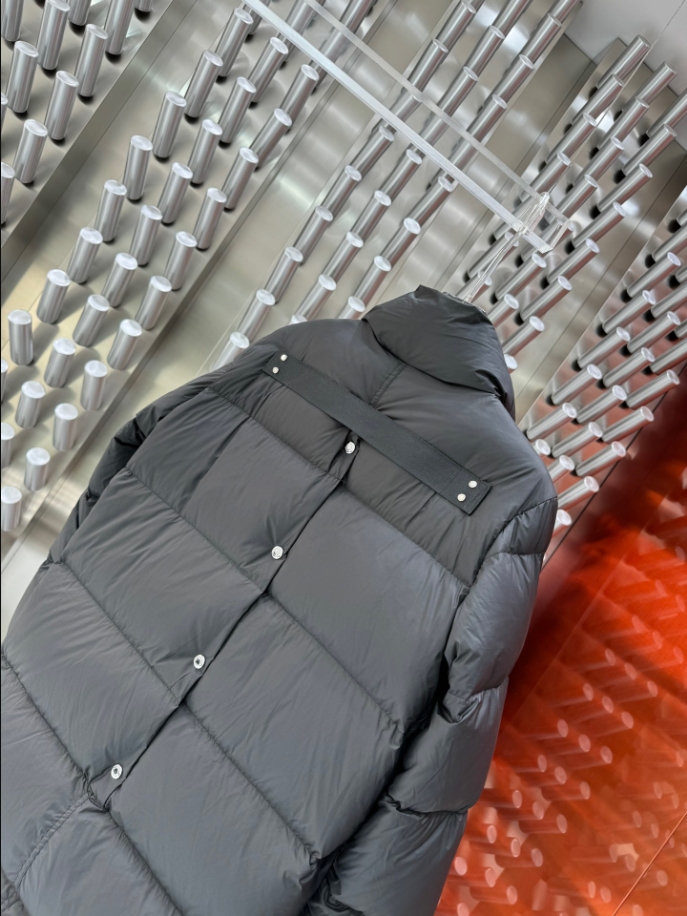 MONCLER Owens Cyclopic Puffer Black Coat - MC144