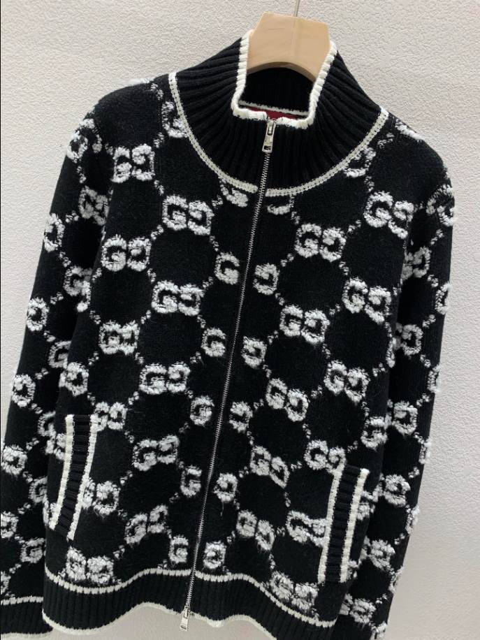 GUCCI Bouclé Stitch Jacquard Black Knitwear - GCK053