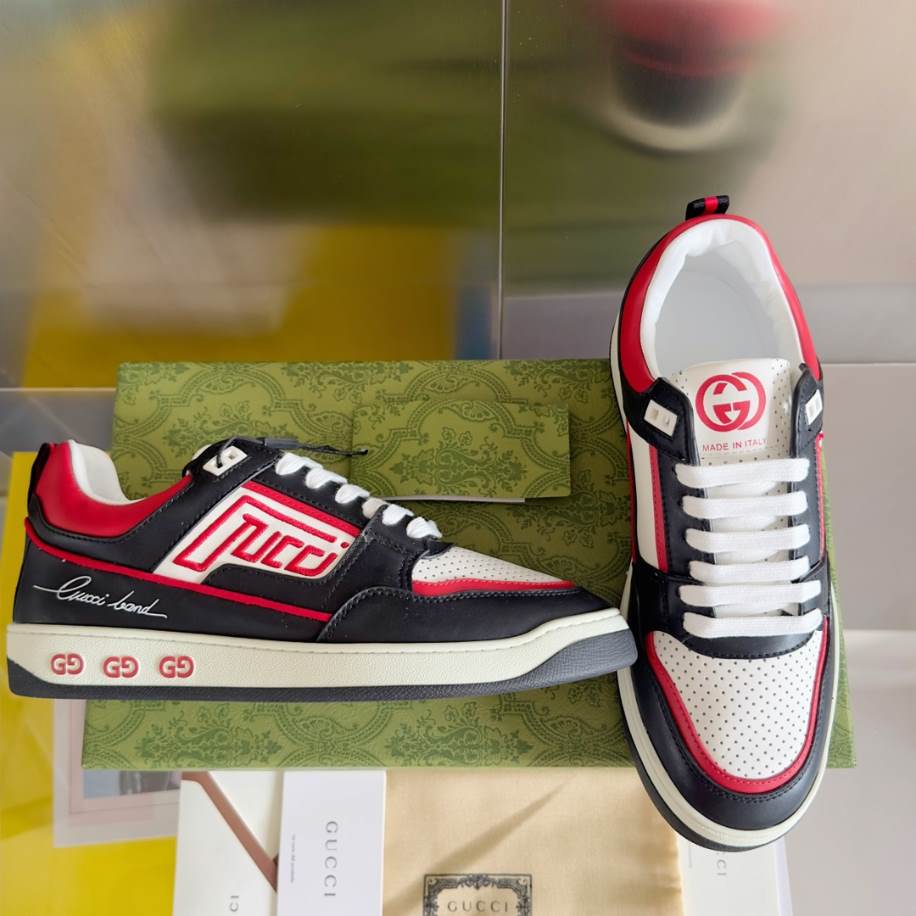 Gucci Unisex Black Red White Sneakers - GCC217