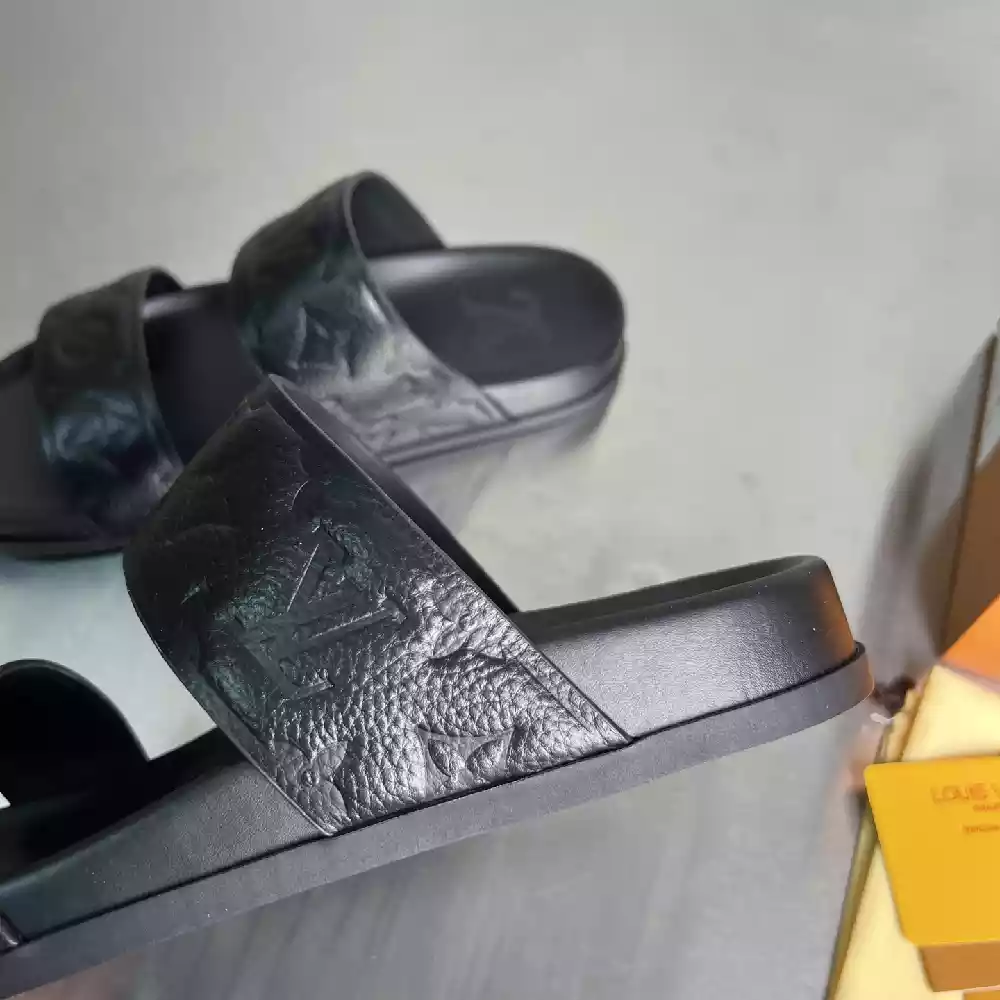 VUITTON SLIPPERS CLEARANCE - LVSD066 VUITTON SLIPPERS CLEARANCE