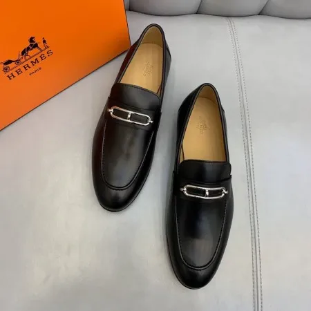 Hermes Men's Colette Loafers In Noir Calfskin - HM045 Hermes Men's Colette Loafers In Noir Calfskin