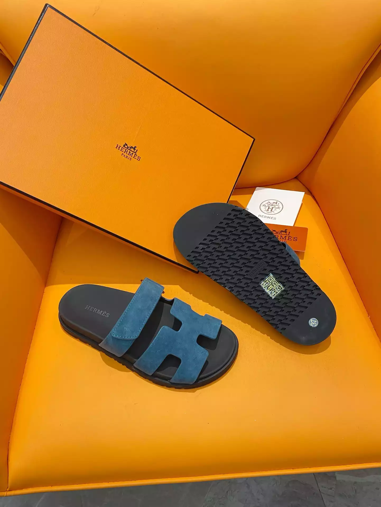 HERMES MEN'S CHYPRE SANDALS IN BLUE SUEDE CALFSKIN - HMSD010