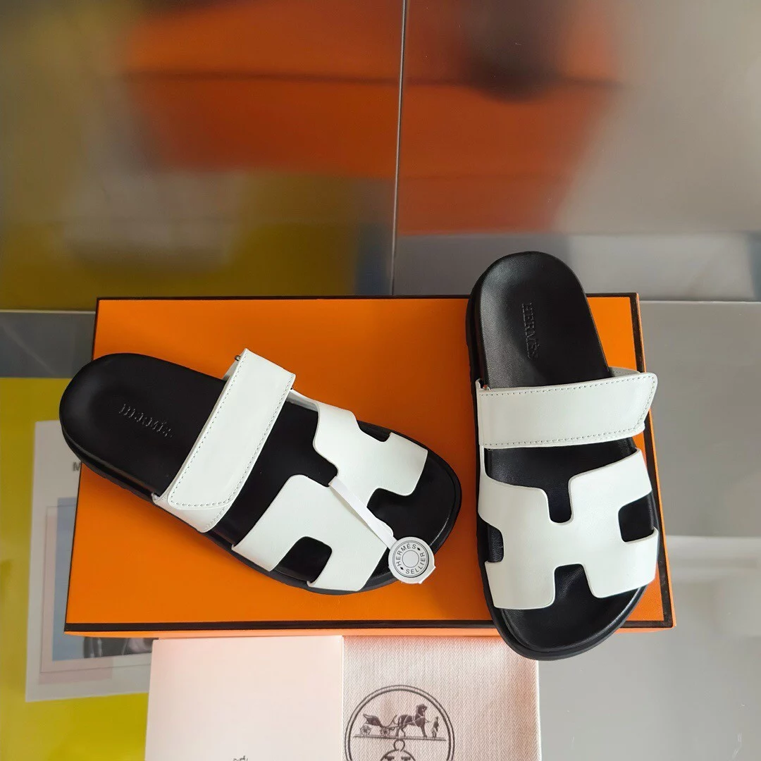 HERMES MEN'S CHYPRE SANDALS IN WHITE CALFSKIN - HMSD008