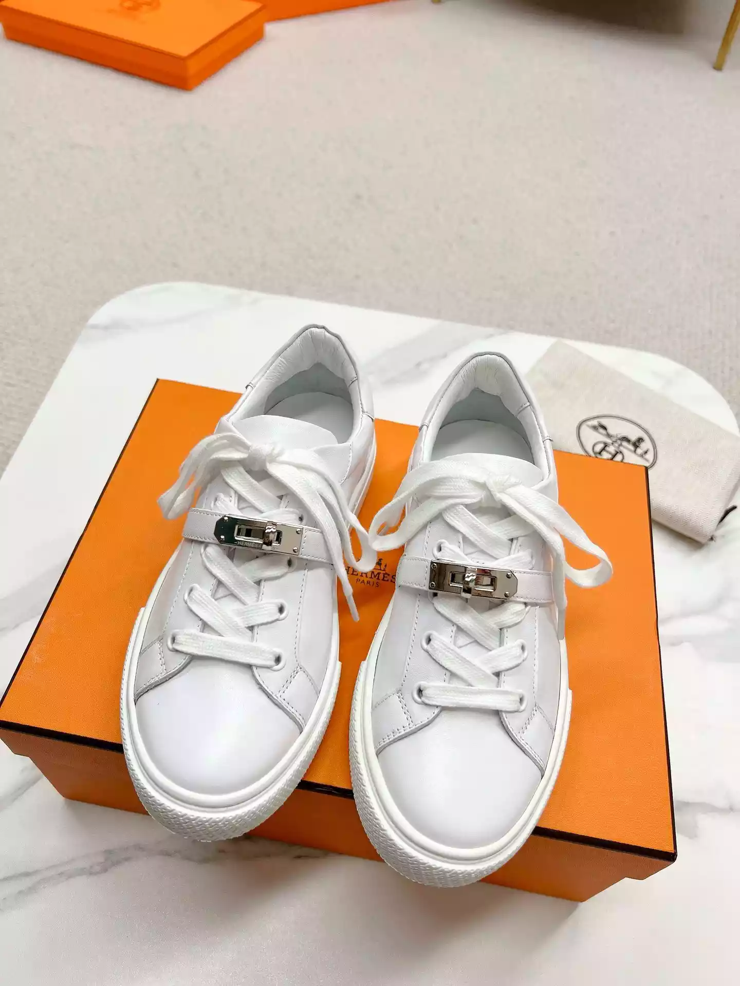 Hermès Sneakers