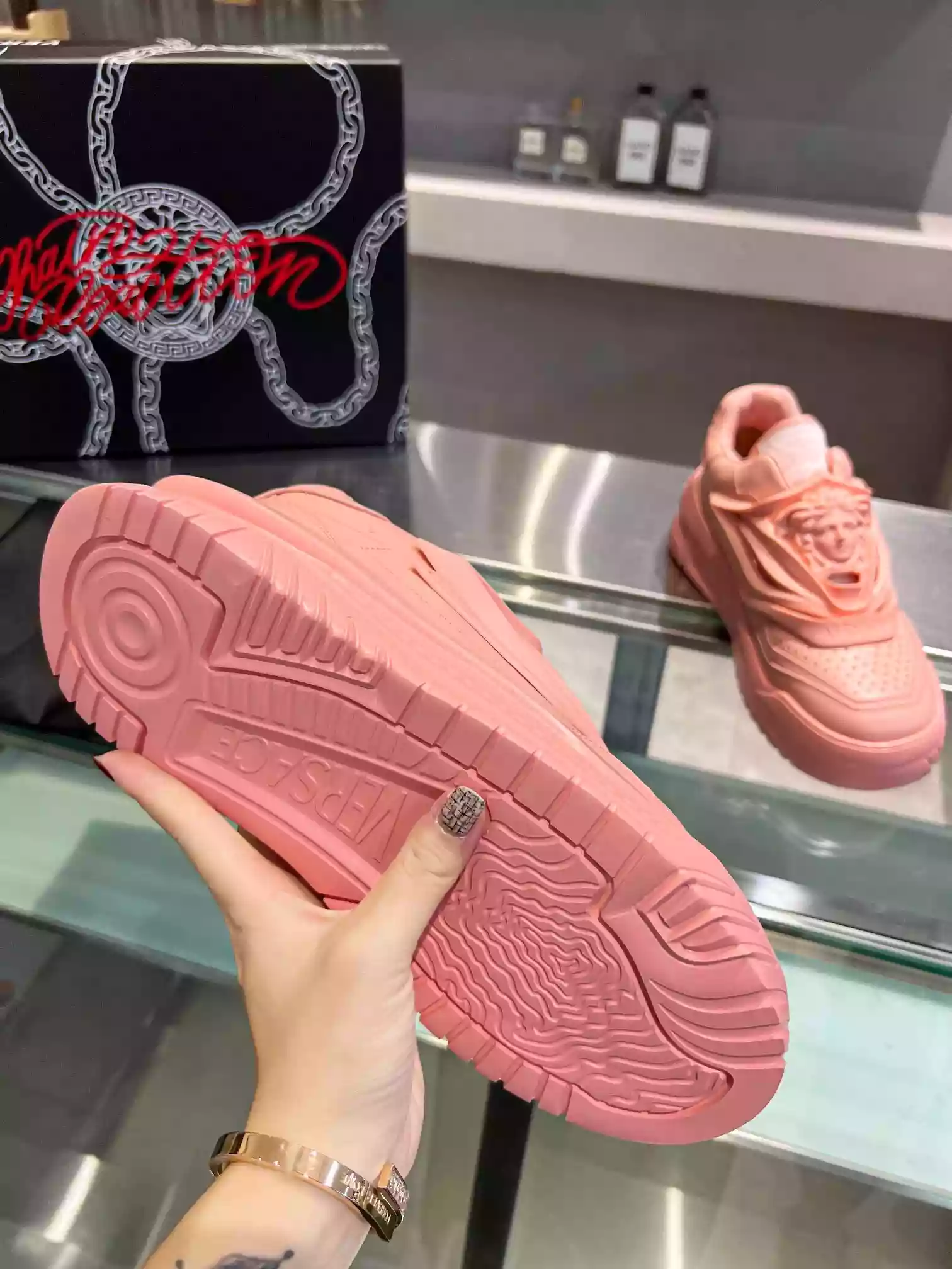 VERSACE WOMEN'S ODISSEA SNEAKERS IN PINK LEATHER - VSS018