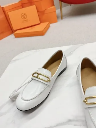 Hermes Women's Colette Loafers in White Leather - HM068 Hermes Women's Colette Loafers in White Leather