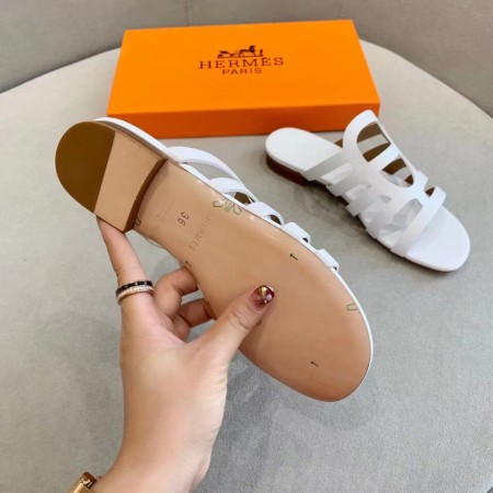 HERMES CAMELIA SLIDE SANDALS IN WHITE CALFSKIN - HMSD139