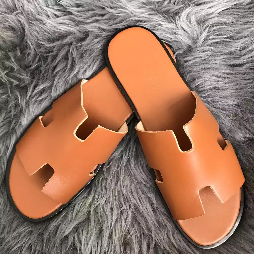 HERMES MEN'S IZMIR SANDALS IN GOLD SWIFT CALFSKIN - HMSD019