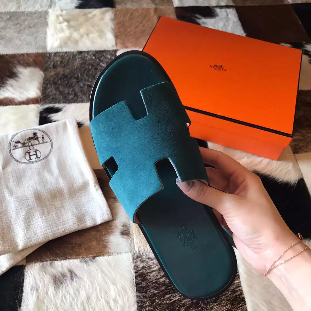 HERMES MEN'S IZMIR SANDALS IN GREEN SUEDE CALFSKIN - HMSD038