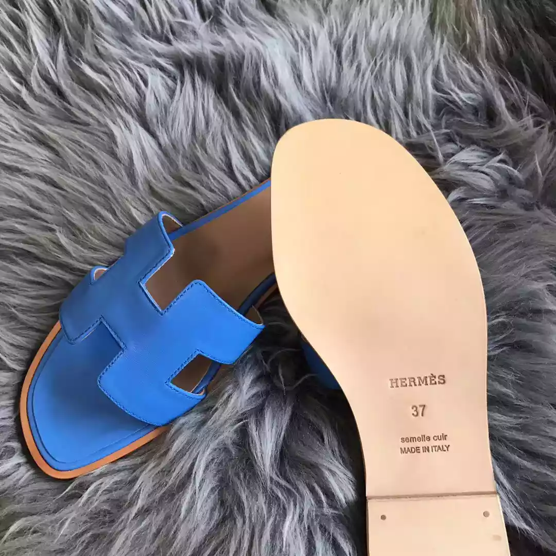 HERMES ORAN SLIDE SANDALS IN BLUE SWIFT CALFSKIN - HMSD124
