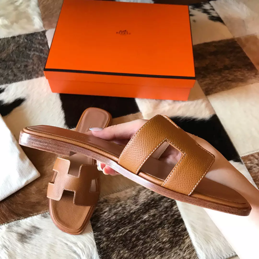 HERMES ORAN SLIDE SANDALS IN BROWN EPSOM CALFSKIN - HMSD071