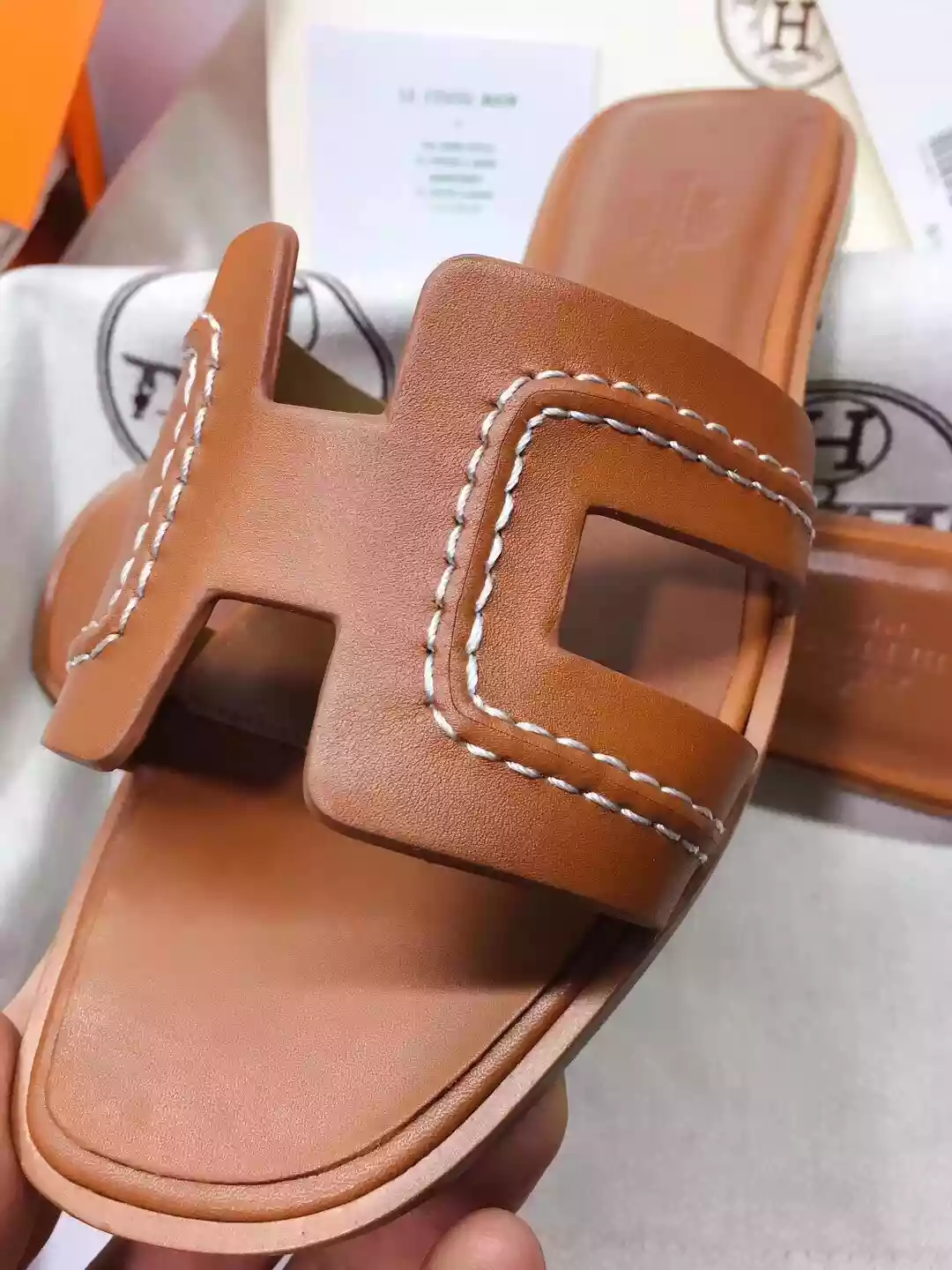 HERMES ORAN SLIDE SANDALS IN BROWN LEATHER WITH STITCHED - HMSD043