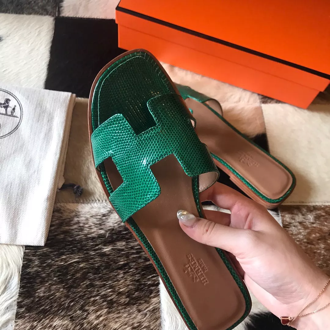 HERMES ORAN SLIDE SANDALS IN GREEN LIZARD LEATHER - HMSD110