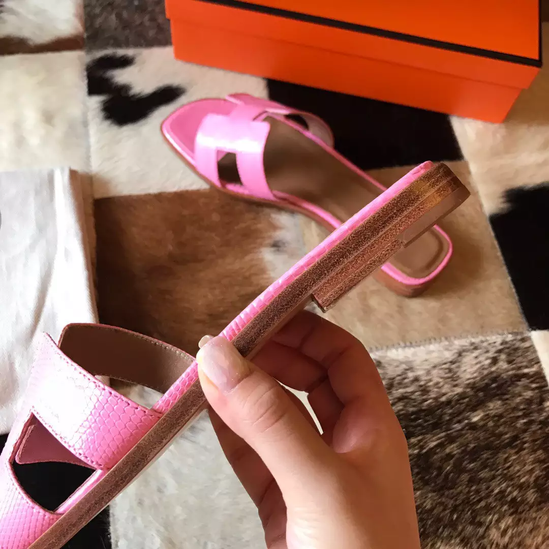 HERMES ORAN SLIDE SANDALS IN PINK LIZARD LEATHER - HMSD113