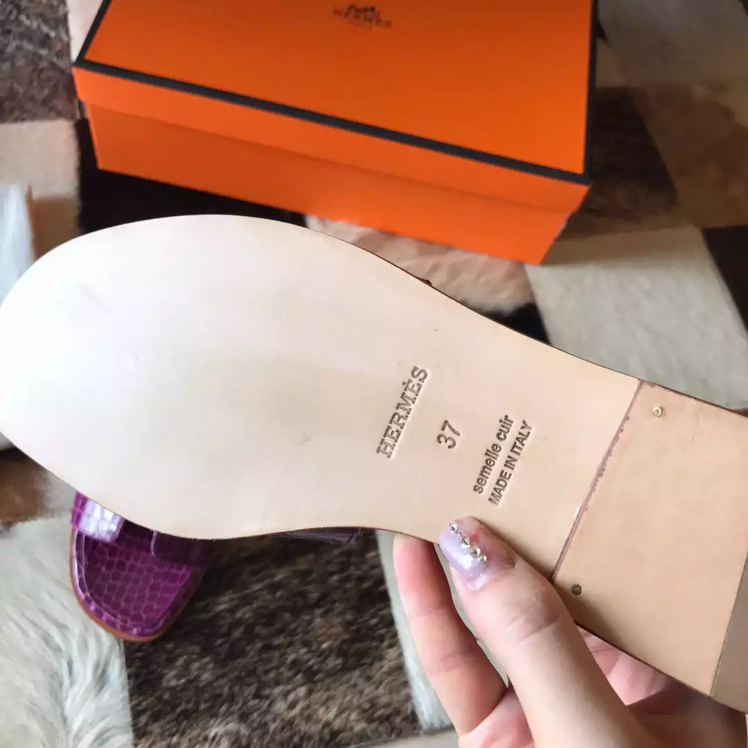 HERMES ORAN SLIDE SANDALS IN PURPLE SHINY NILOTICUS CROCODILE SKIN - HMSD054