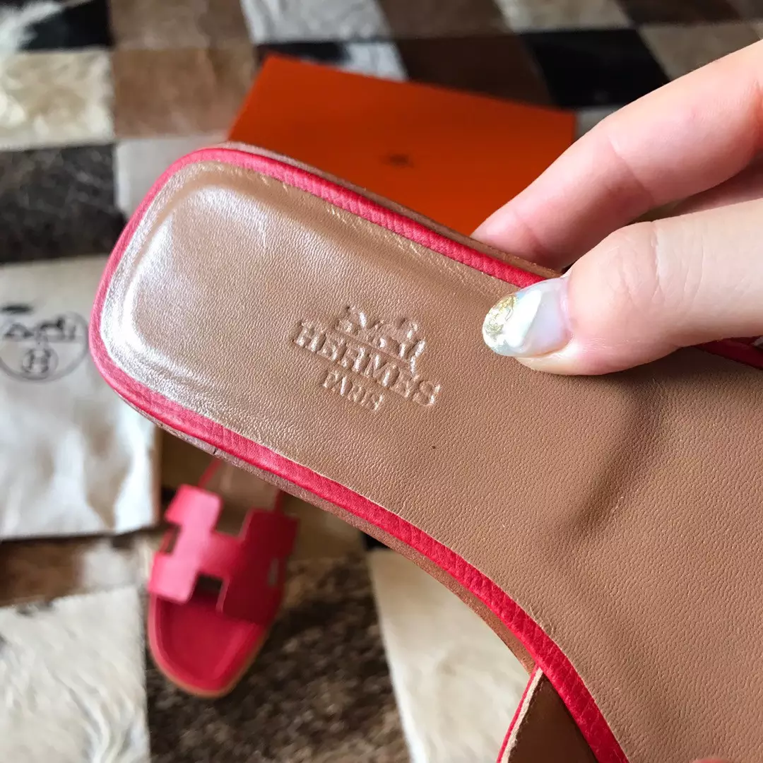 HERMES ORAN SLIDE SANDALS IN RED EPSOM CALFSKIN - HMSD092