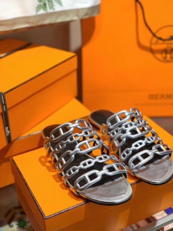 HERMES THALASSA SLIDE SANDALS IN SILVER LAMBSKIN - HMSD137