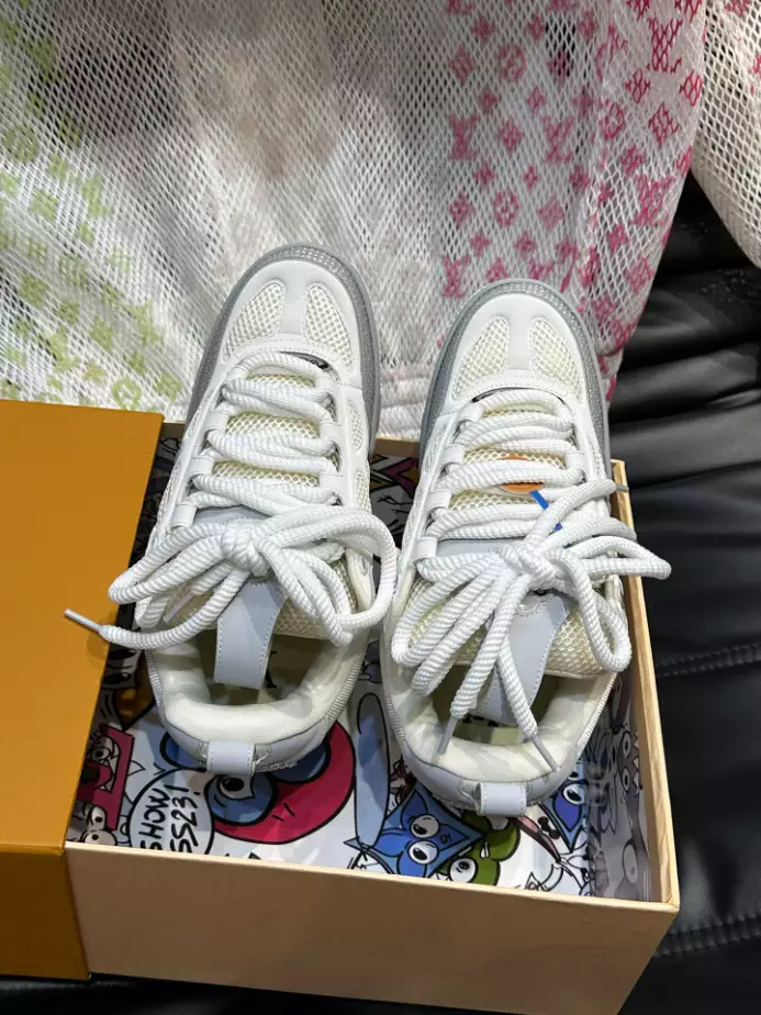 LV SKATE SNEAKERS